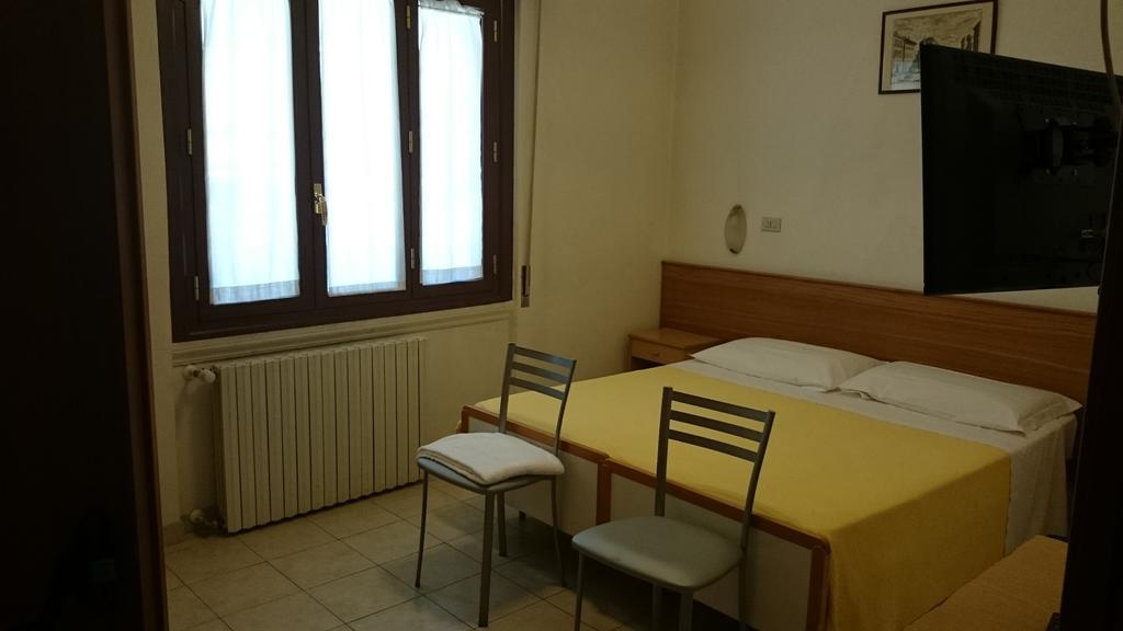 Hotel Sul Ponte Florence Room photo