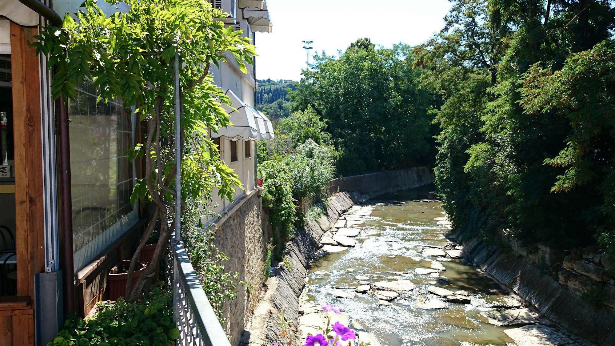 Hotel Sul Ponte Florence Exterior photo